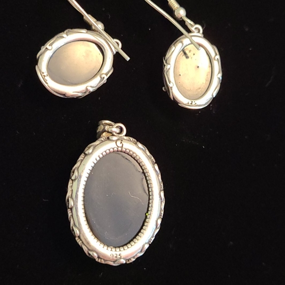 COPY - Dark green amber in 925 silver pendant and earring - Picture 3 of 5